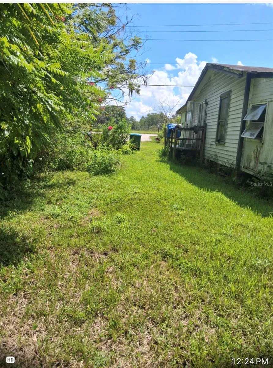438 STATE ROAD 415 Osteen, FL 32764