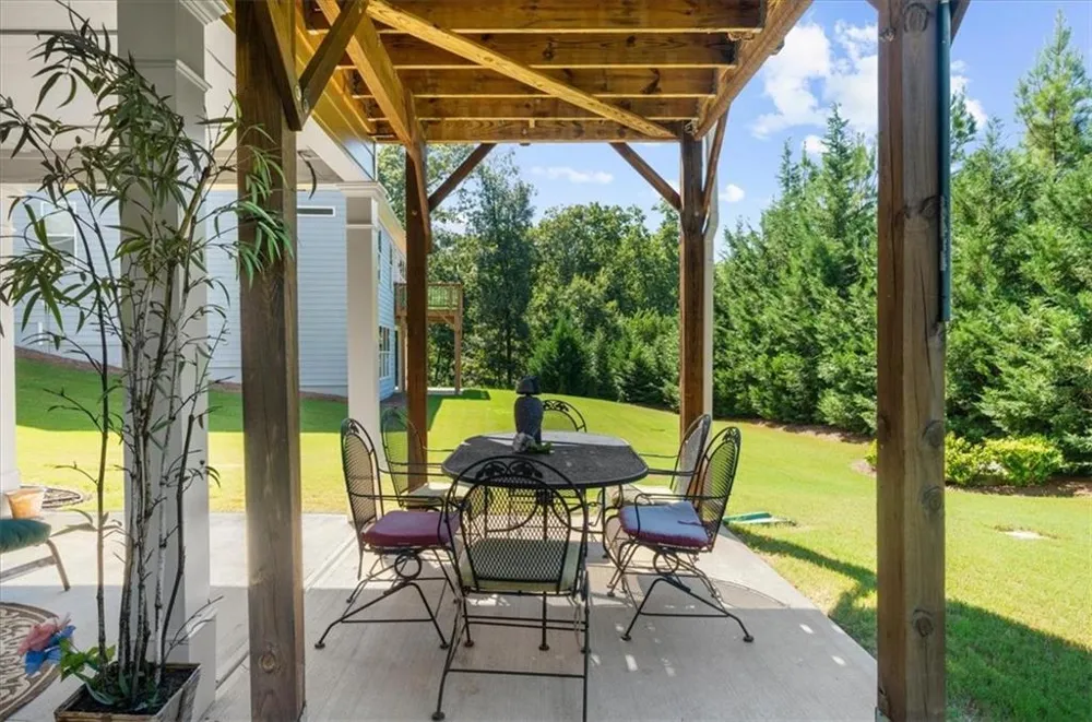3846 English Oak Drive SW Gainesville, GA 30504