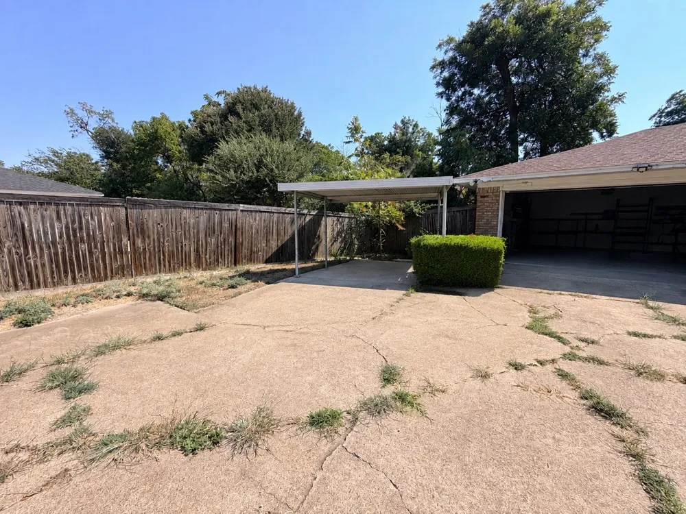 921 Medalist Drive Dallas, TX 75232