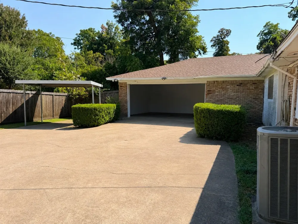 921 Medalist Drive Dallas, TX 75232
