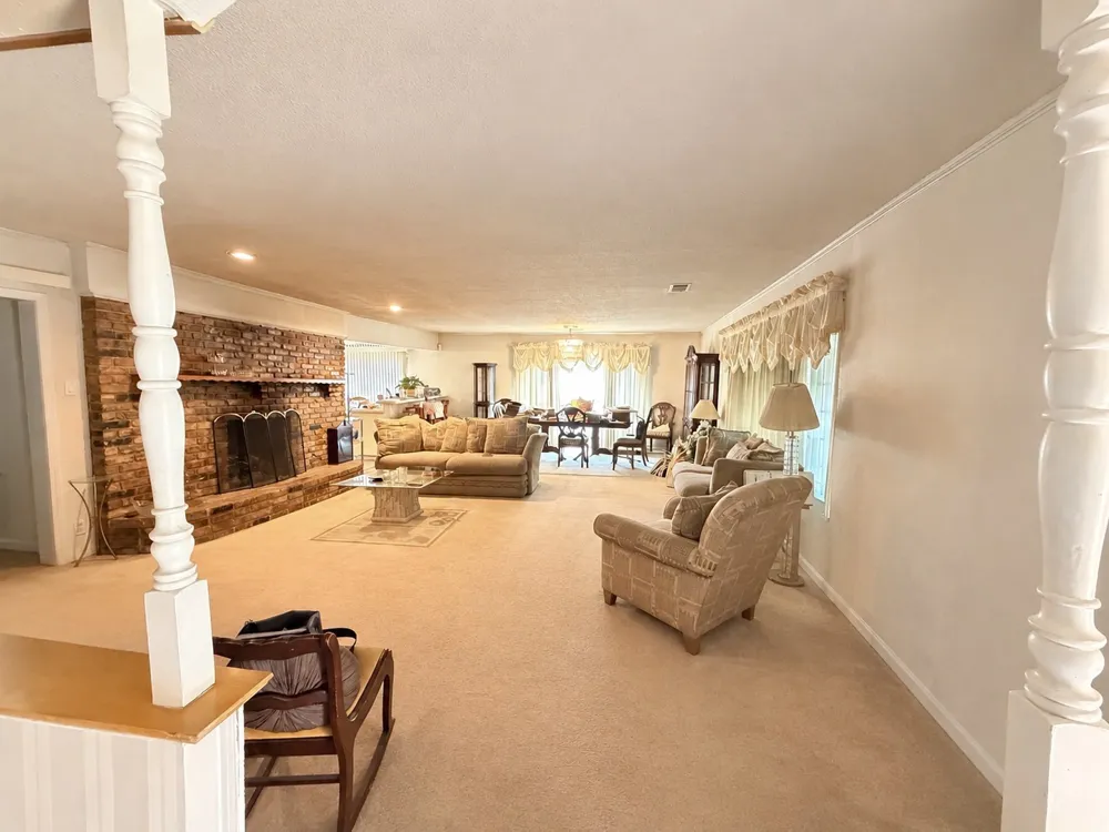 921 Medalist Drive Dallas, TX 75232