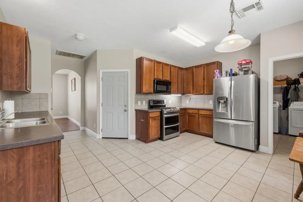 1123 Wiley Drive Magnolia, TX 77354