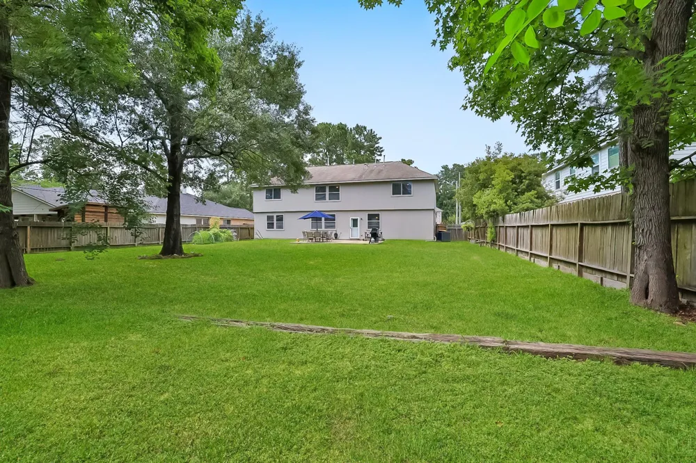 1123 Wiley Drive Magnolia, TX 77354