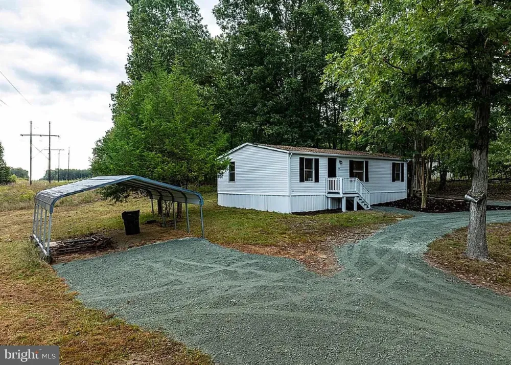 1103 LASLEY LN Louisa, VA 23093