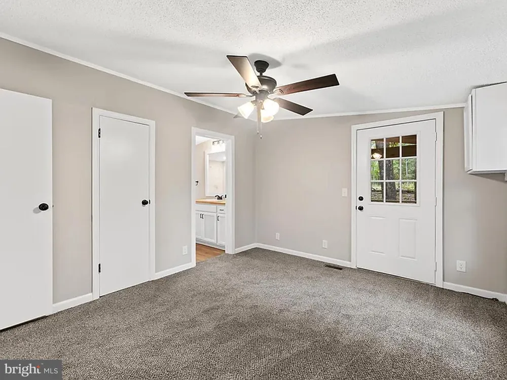 1103 LASLEY LN Louisa, VA 23093