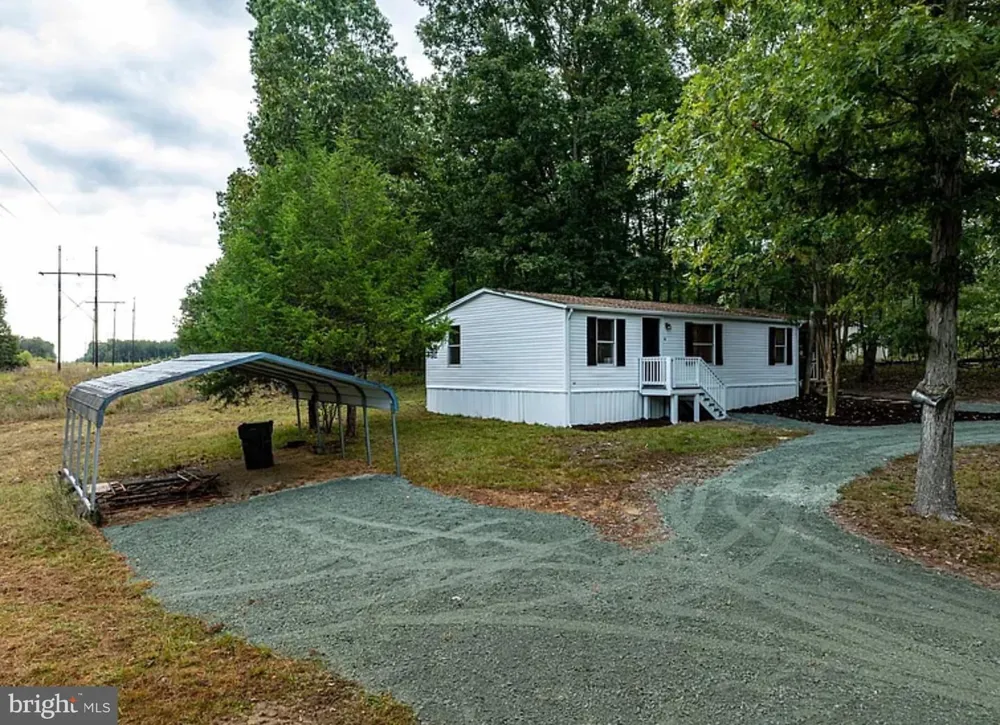 1103 LASLEY LN Louisa, VA 23093