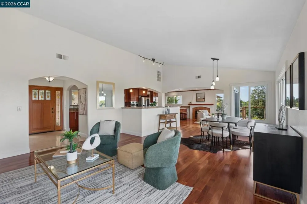 61 St. Thomas Ln Pleasant Hill, CA 94523