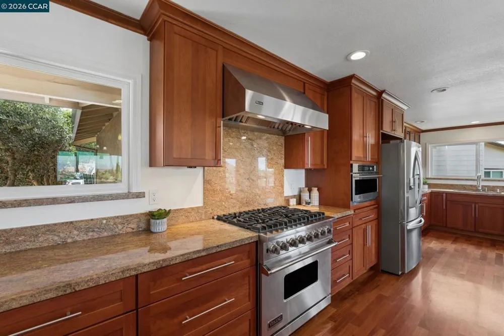 61 St. Thomas Ln Pleasant Hill, CA 94523