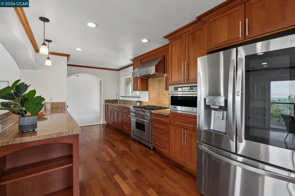 61 St. Thomas Ln Pleasant Hill, CA 94523