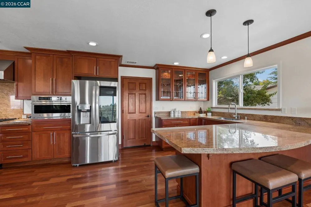 61 St. Thomas Ln Pleasant Hill, CA 94523