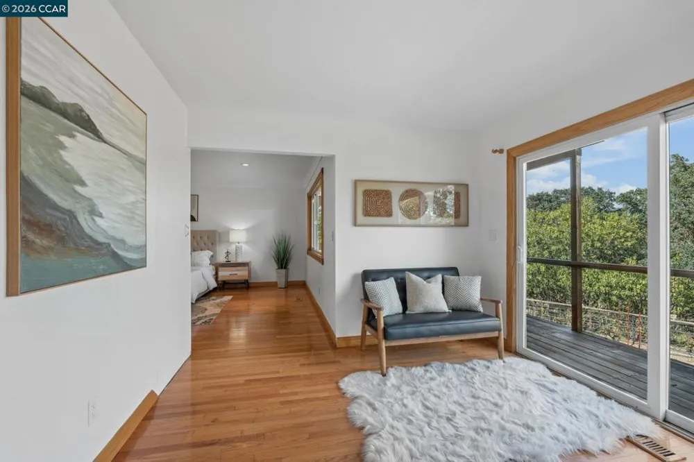 61 St. Thomas Ln Pleasant Hill, CA 94523
