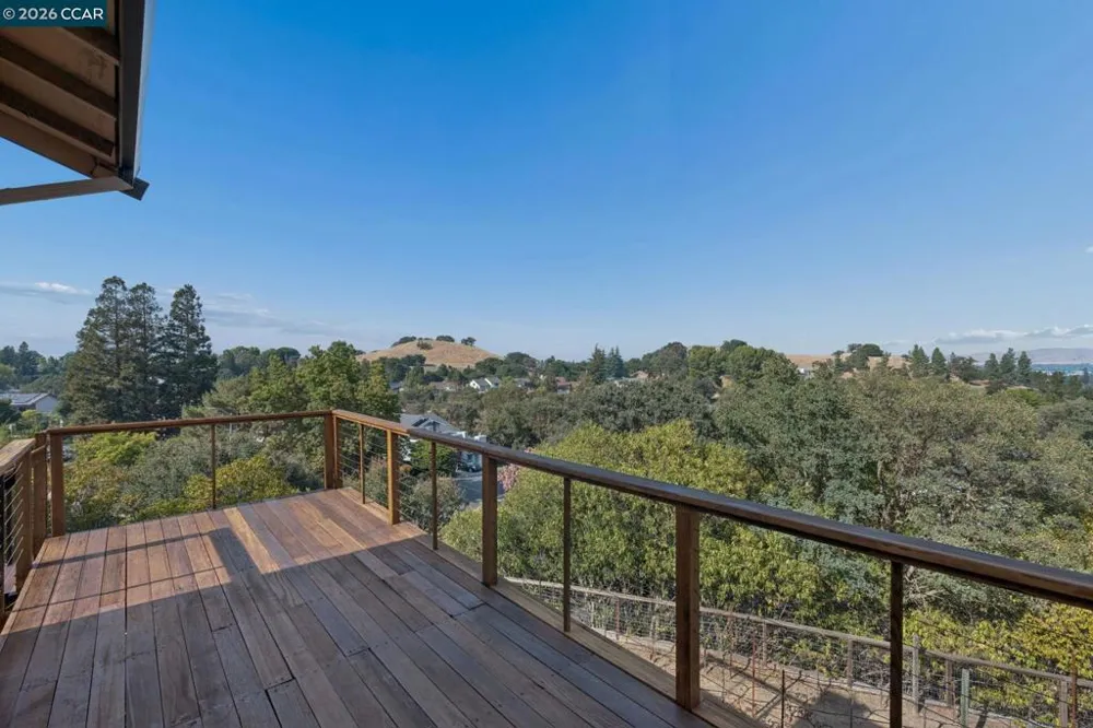 61 St. Thomas Ln Pleasant Hill, CA 94523
