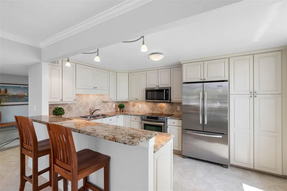 220 BELLEVIEW BOULEVARD #403 Belleair, FL 33756