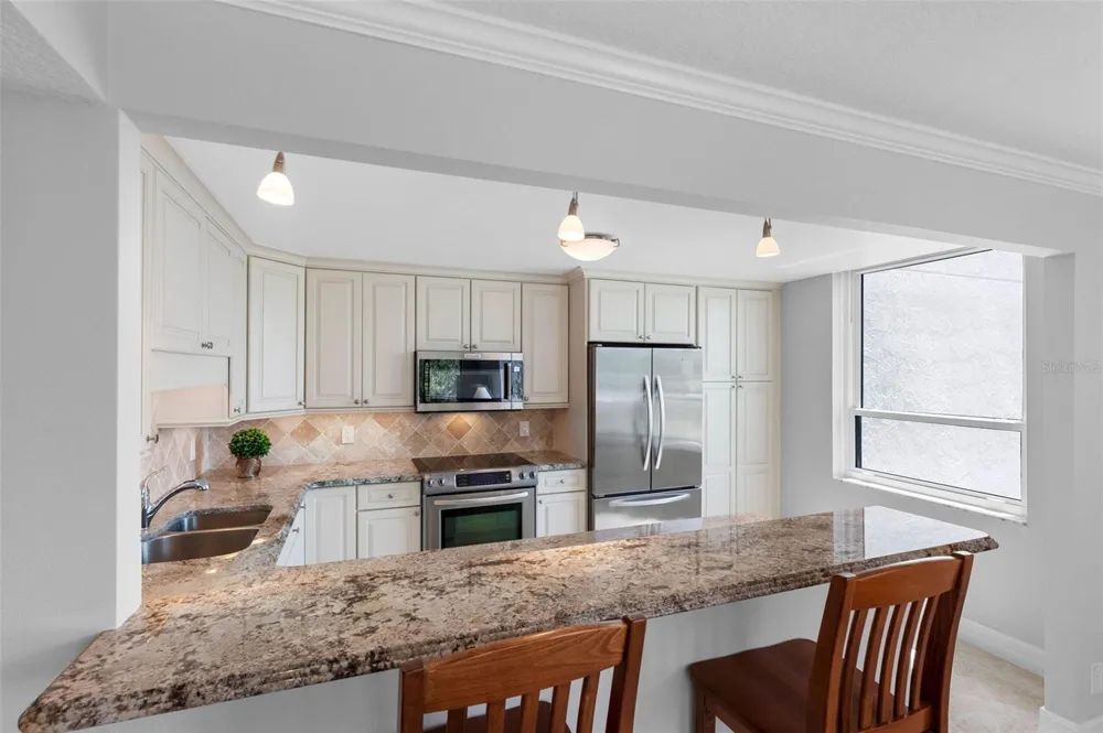 220 BELLEVIEW BOULEVARD #403 Belleair, FL 33756