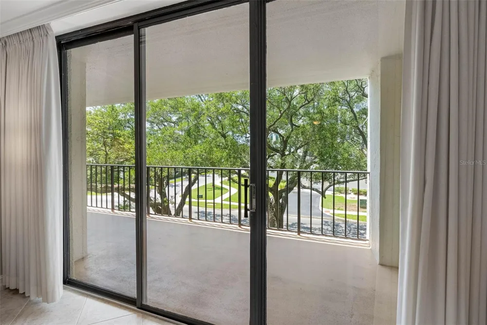 220 BELLEVIEW BOULEVARD #403 Belleair, FL 33756