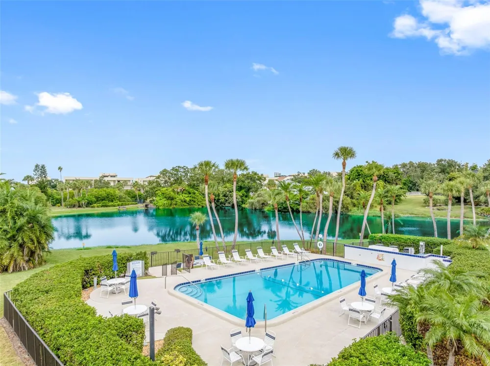 220 BELLEVIEW BOULEVARD #403 Belleair, FL 33756