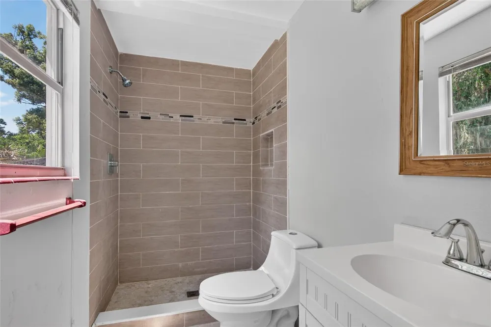 1220 HOWELL BRANCH ROAD Winter Park, FL 32789