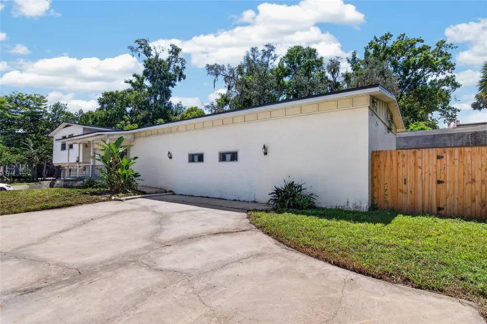 1220 HOWELL BRANCH ROAD Winter Park, FL 32789