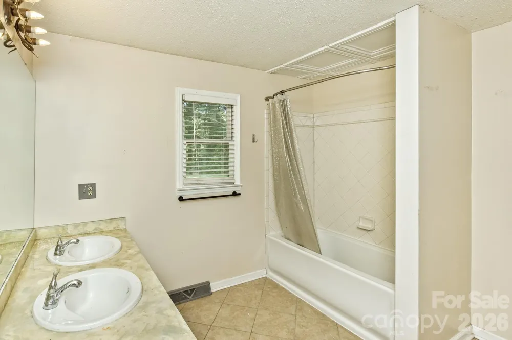 94 Stone Drive Marion, NC 28752