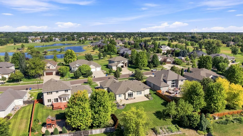 2108 ROSE CREEK BOULEVARD S Fargo, ND 58104