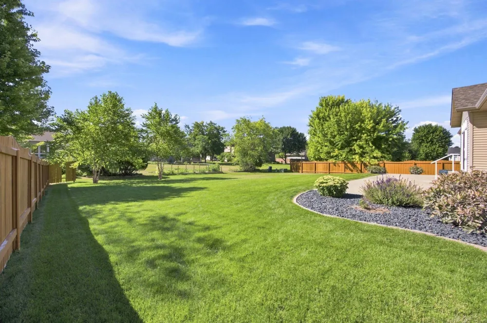 2108 ROSE CREEK BOULEVARD S Fargo, ND 58104