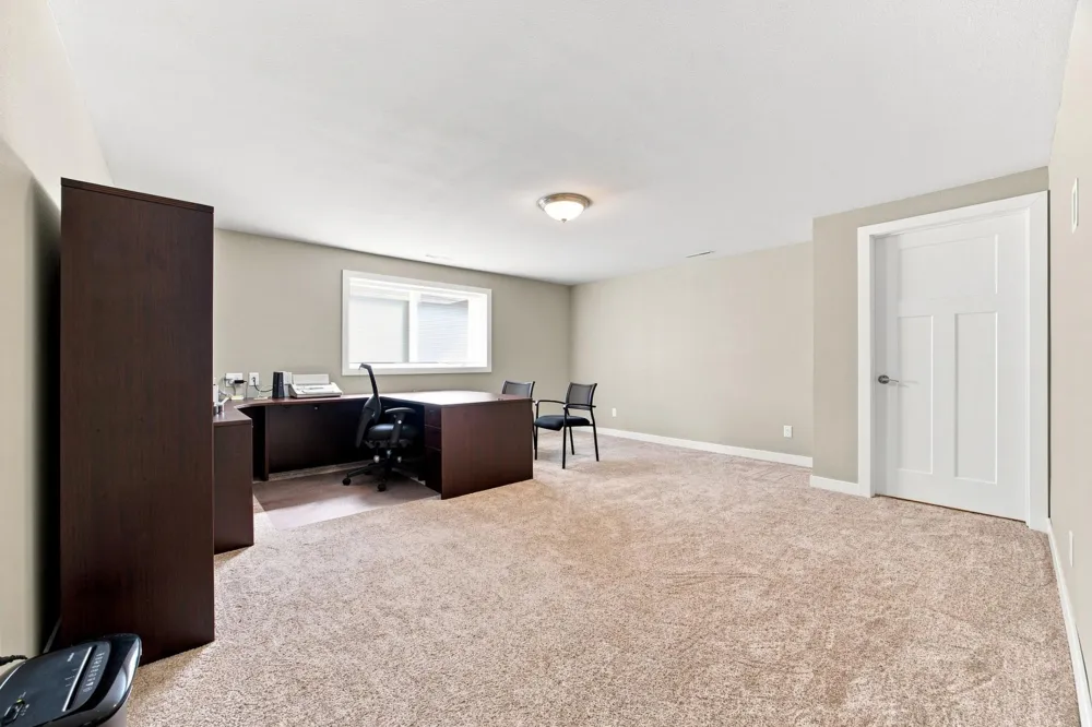 2108 ROSE CREEK BOULEVARD S Fargo, ND 58104