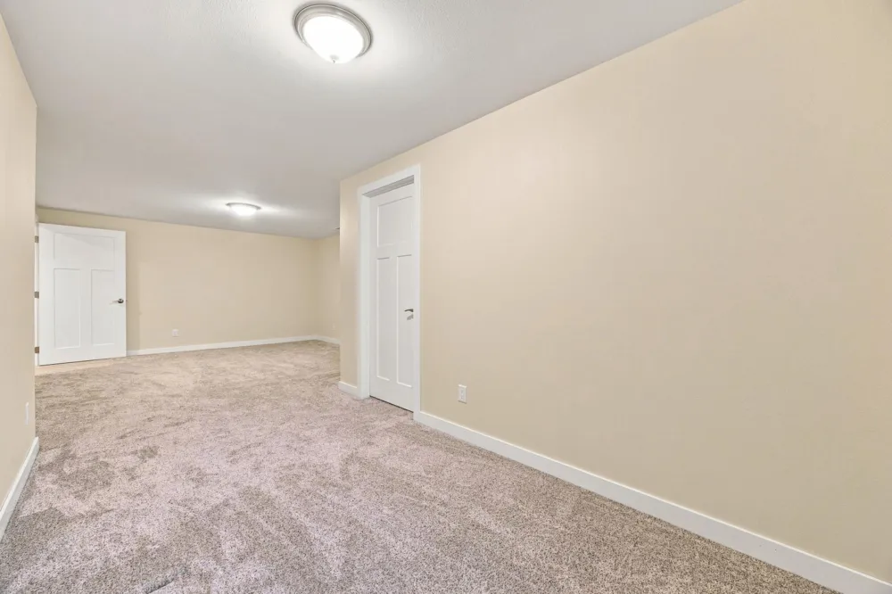 2108 ROSE CREEK BOULEVARD S Fargo, ND 58104