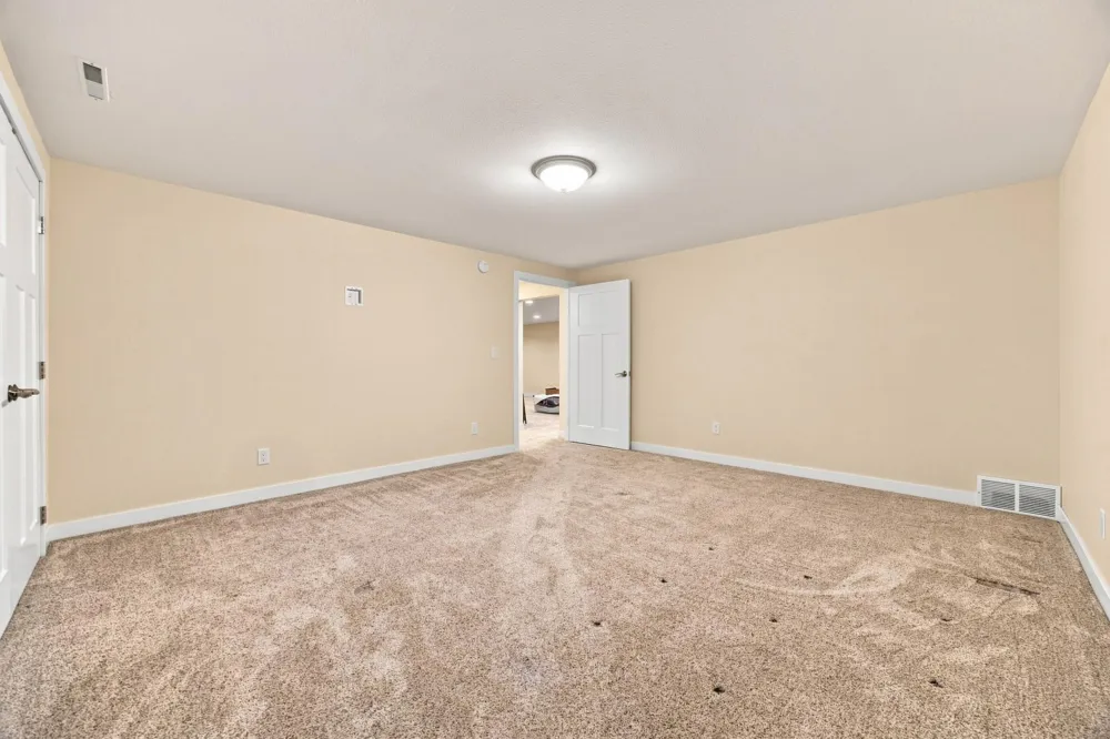 2108 ROSE CREEK BOULEVARD S Fargo, ND 58104