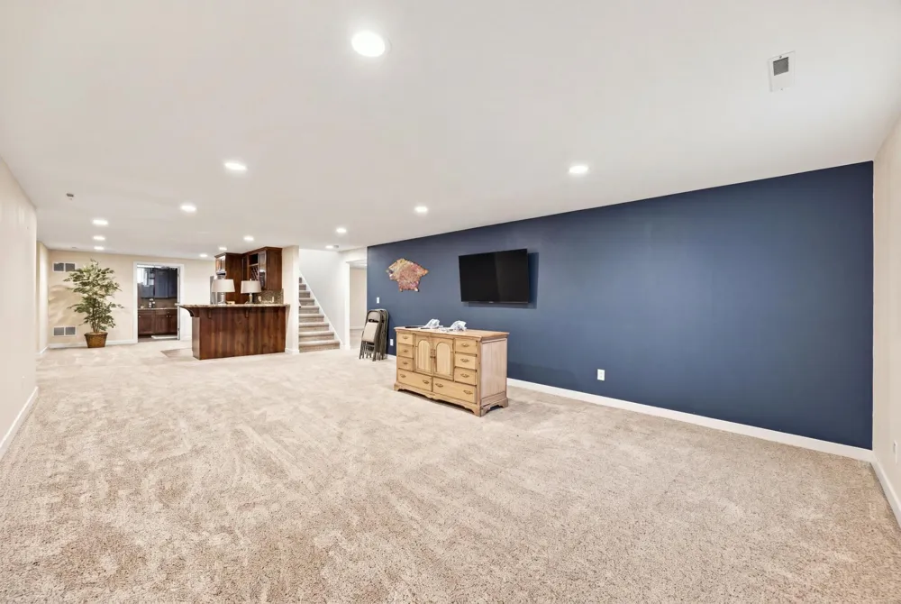 2108 ROSE CREEK BOULEVARD S Fargo, ND 58104