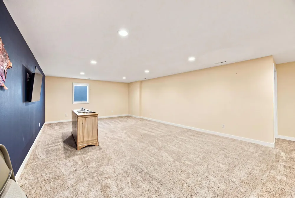 2108 ROSE CREEK BOULEVARD S Fargo, ND 58104