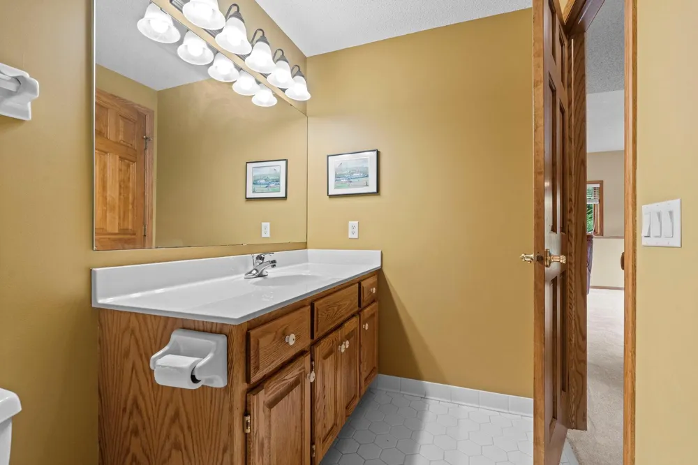 39 Marcin Hill Burnsville, MN 55337