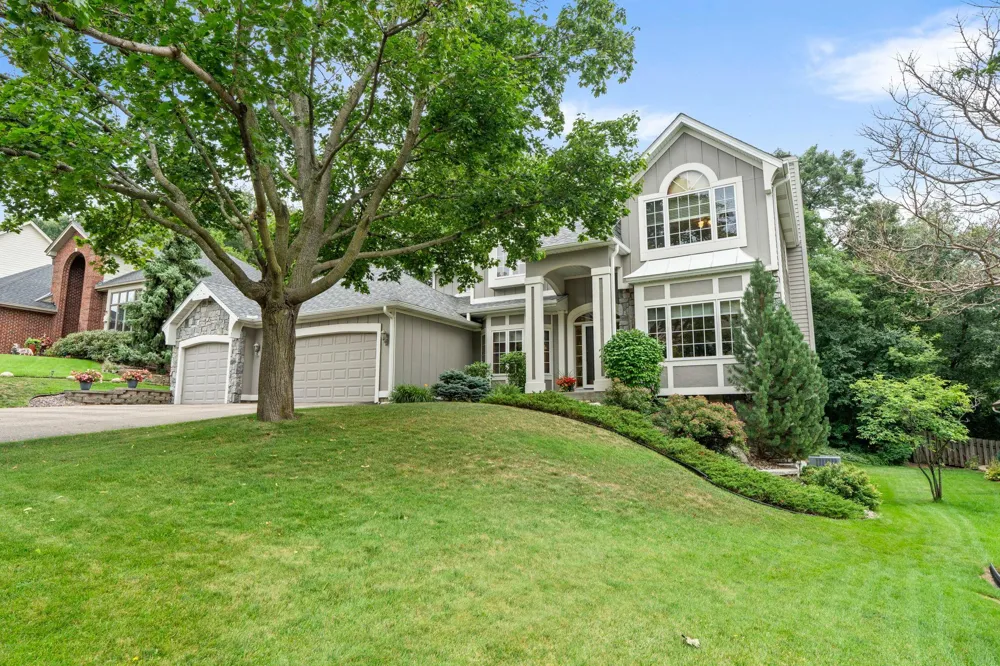 39 Marcin Hill Burnsville, MN 55337