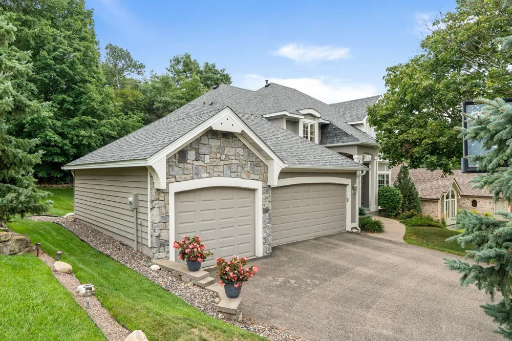 39 Marcin Hill Burnsville, MN 55337