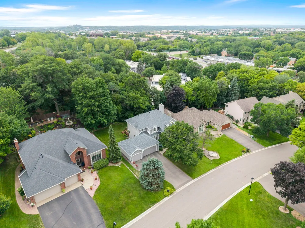 39 Marcin Hill Burnsville, MN 55337