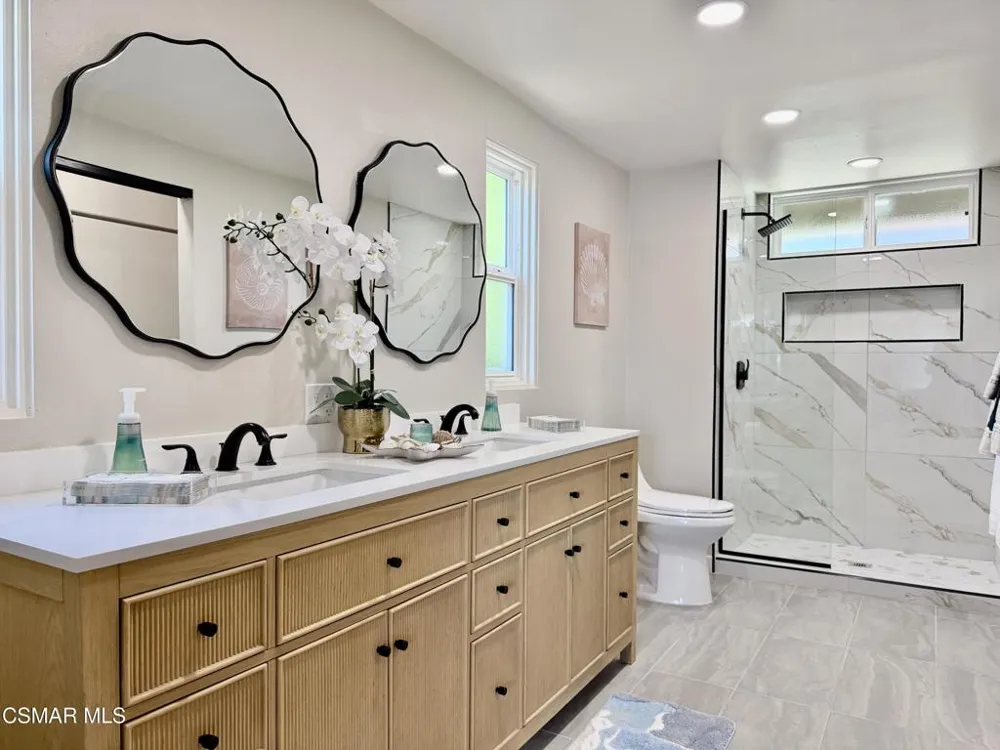 4625 Pomona Street Ventura, CA 93003