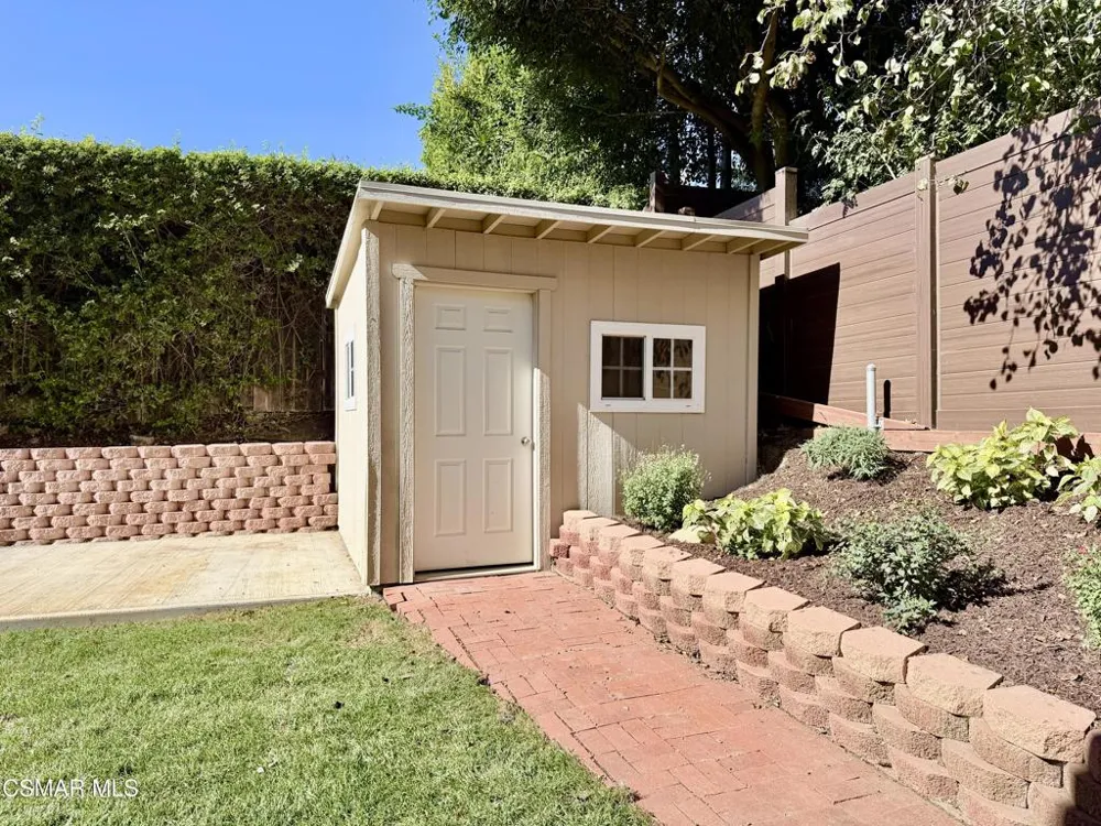 4625 Pomona Street Ventura, CA 93003