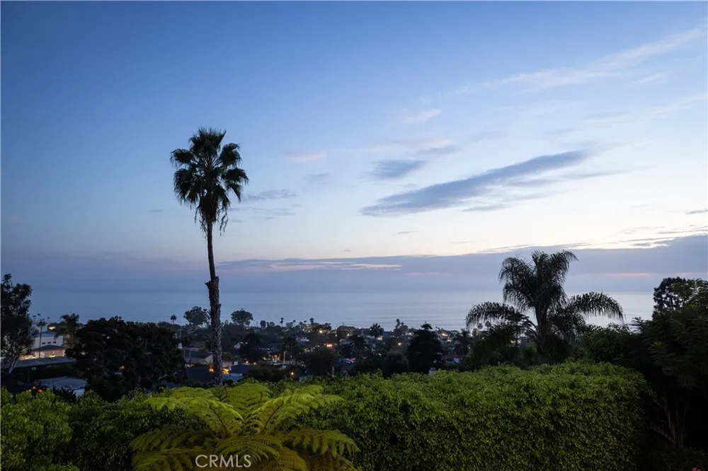 1061 Skyline Laguna Beach, CA 92651