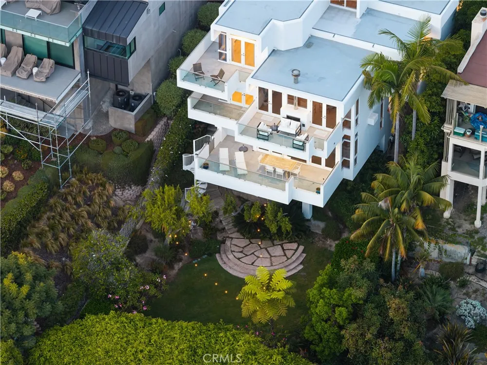 1061 Skyline Laguna Beach, CA 92651