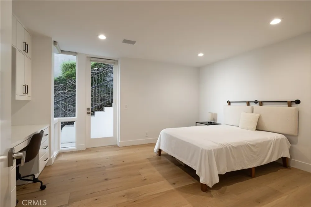 1061 Skyline Laguna Beach, CA 92651