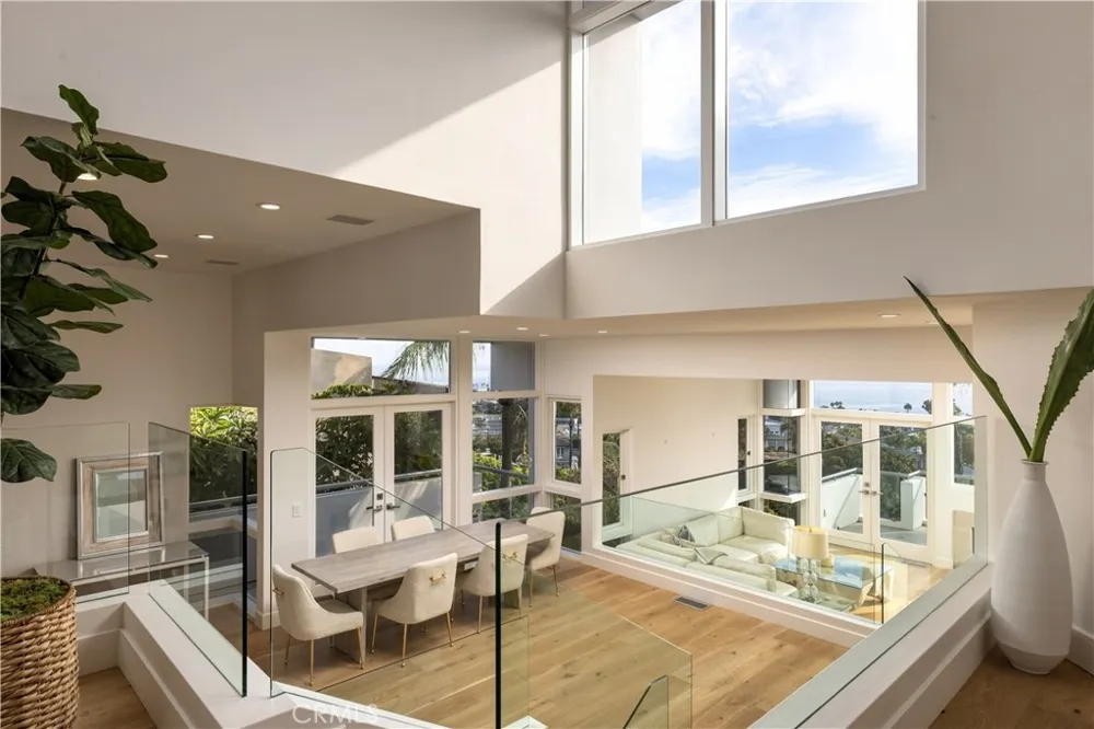 1061 Skyline Laguna Beach, CA 92651