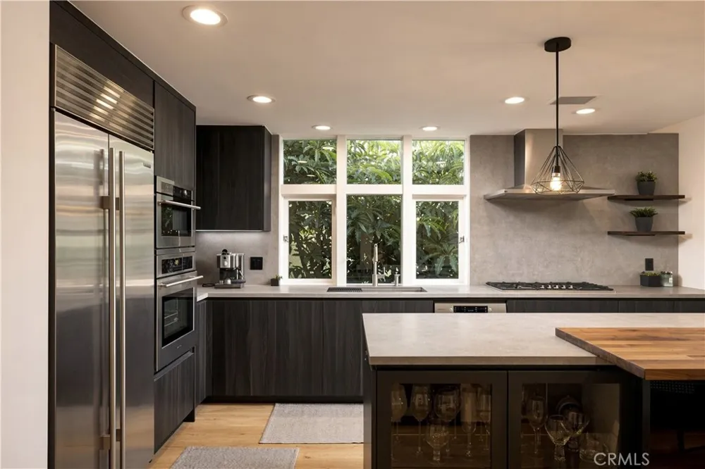1061 Skyline Laguna Beach, CA 92651