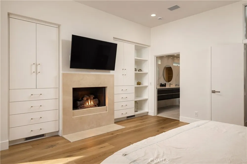 1061 Skyline Laguna Beach, CA 92651