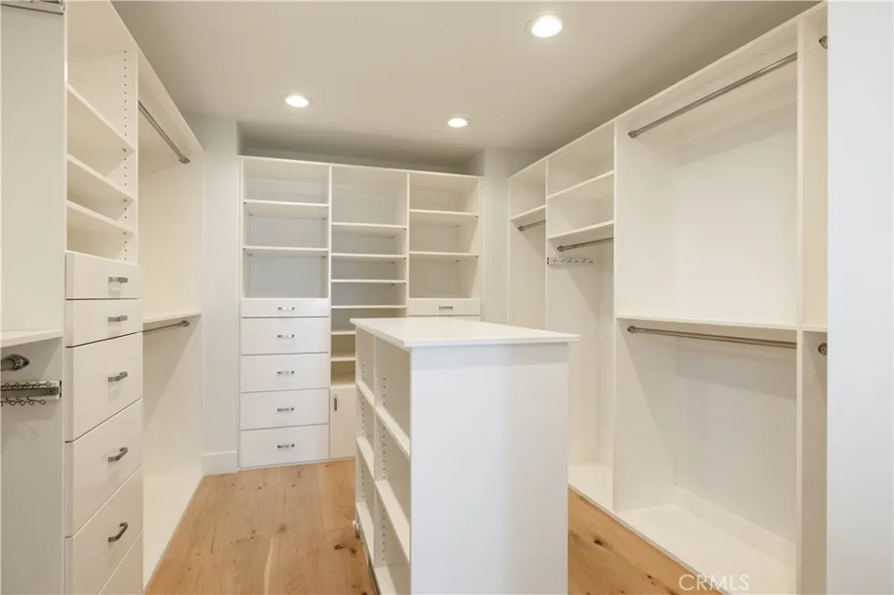1061 Skyline Laguna Beach, CA 92651