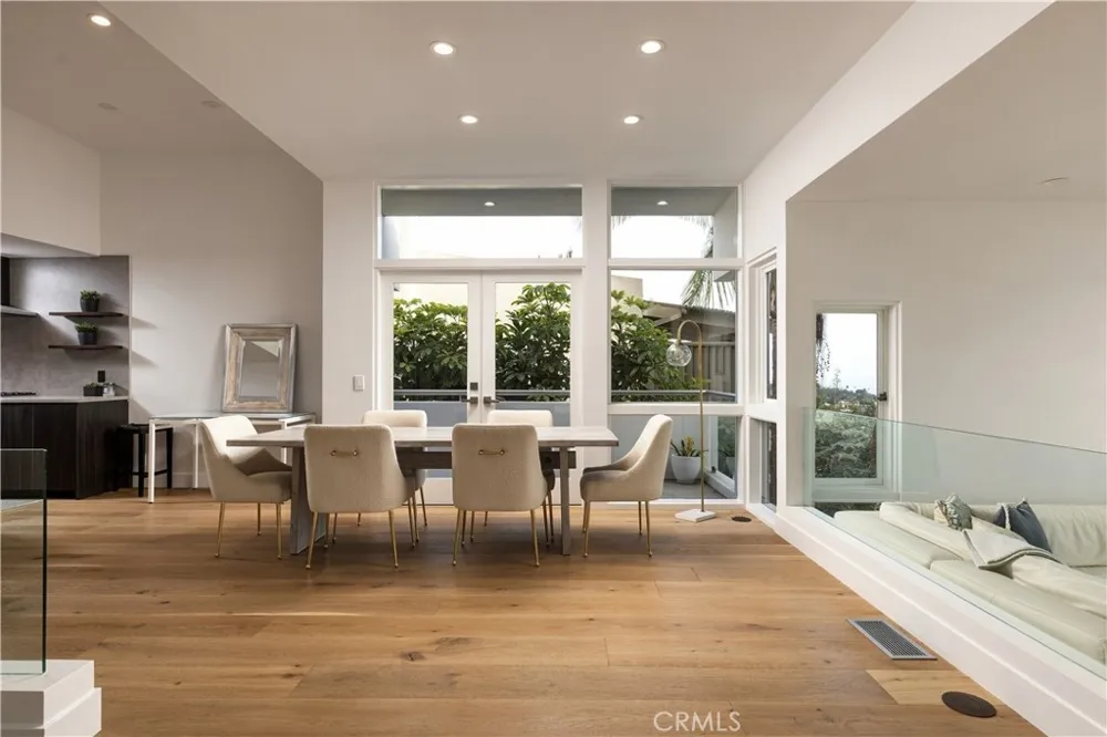 1061 Skyline Laguna Beach, CA 92651
