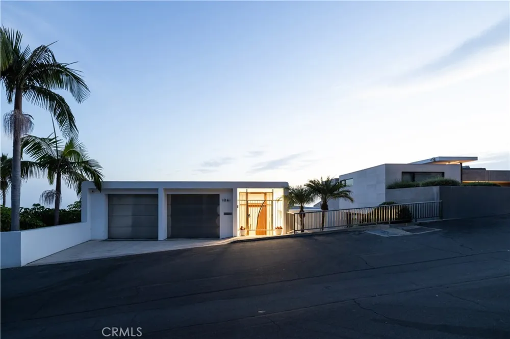 1061 Skyline Laguna Beach, CA 92651