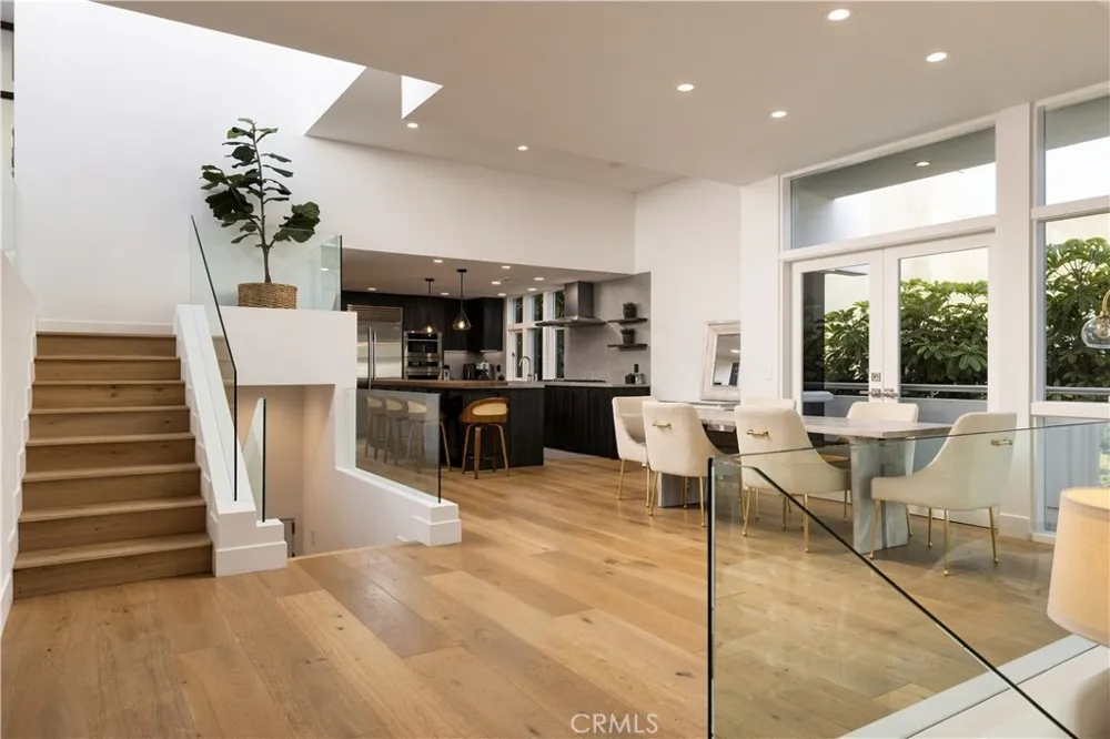1061 Skyline Laguna Beach, CA 92651
