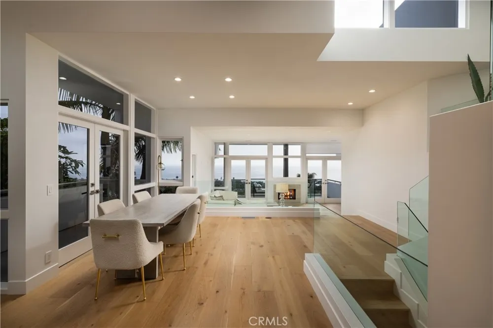 1061 Skyline Laguna Beach, CA 92651