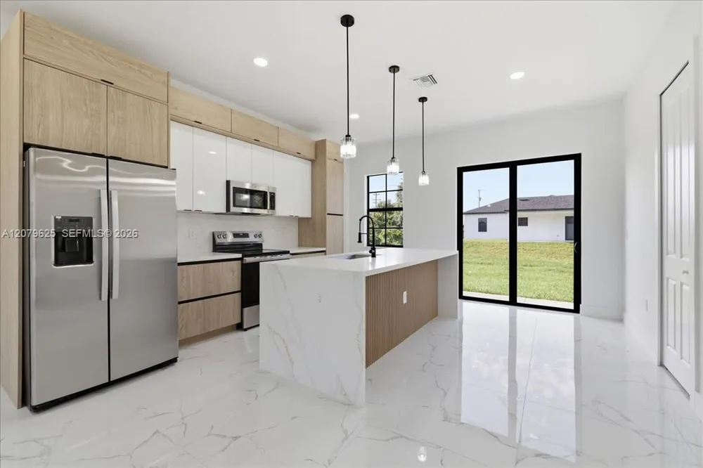 758 Long Distance LN Lehigh Acres, FL 33974
