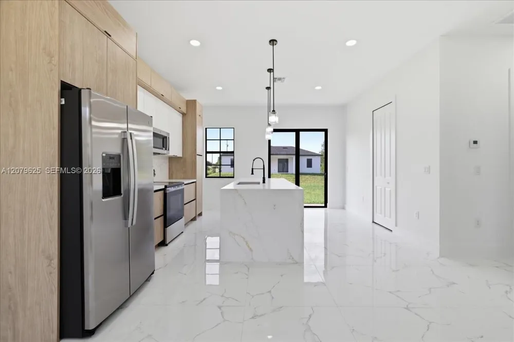 758 Long Distance LN Lehigh Acres, FL 33974