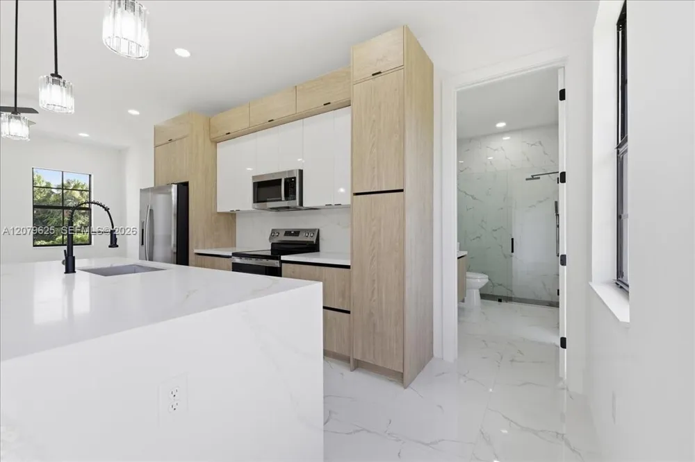758 Long Distance LN Lehigh Acres, FL 33974